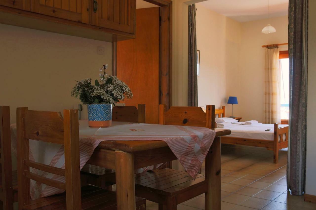 Seaview Self Catering Apartment - Helen No 1 Xiropigado Eksteriør bilde