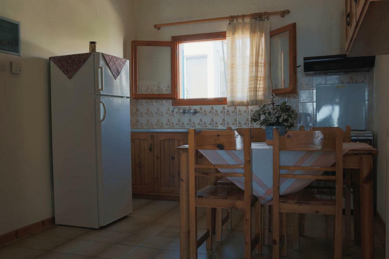 Seaview Self Catering Apartment - Helen No 1 Xiropigado Eksteriør bilde